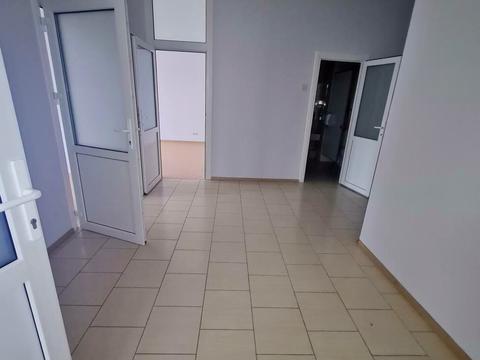 комерційна за адресою Кловський узвіз, 2 б