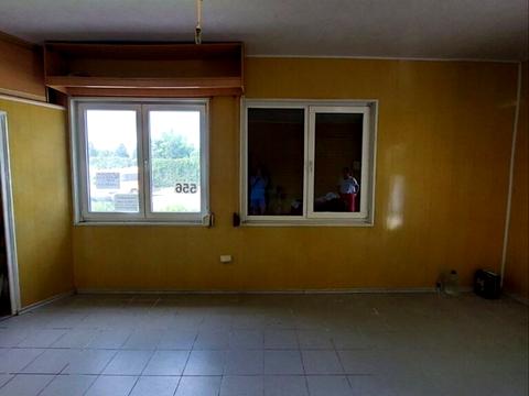 комерційна за адресою Кам'янецька вул., 123