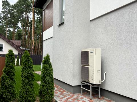 дом по адресу Лісна