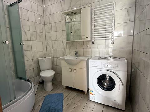 квартира по адресу Шкільна ул., 5