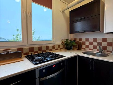квартира за адресою Крайна вул., 1В
