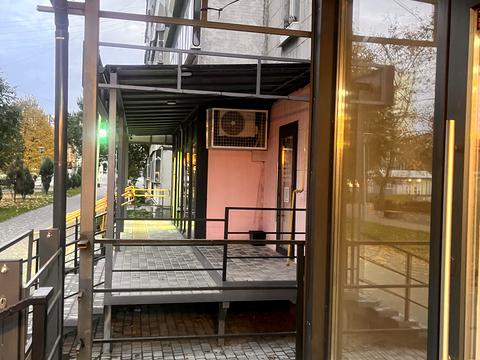 коммерческая по адресу Чорних Запорожців ул. (Короленка), 64-Б
