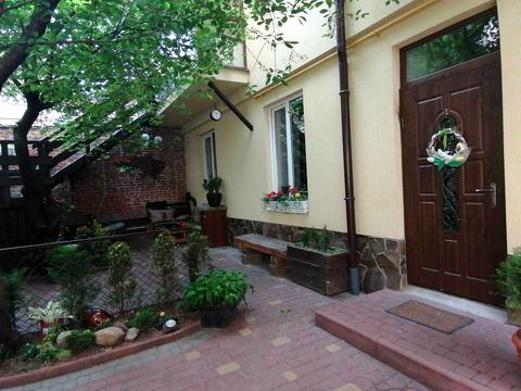 квартира за адресою Хорватська вул., 8
