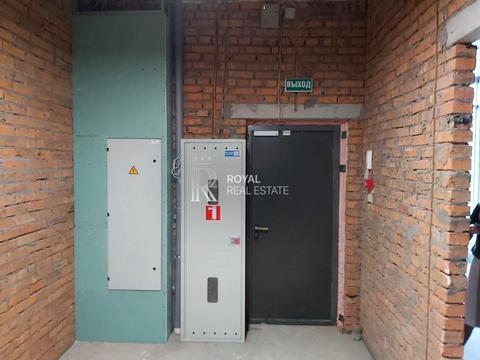 комерційна за адресою Деміївська вул., 27