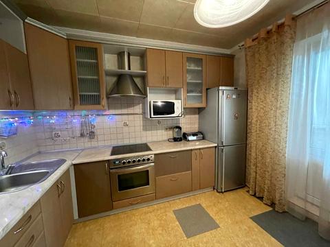 квартира по адресу Драгоманова ул., 12-А