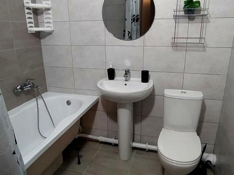 квартира за адресою Михайла Грушевського вул., 1б