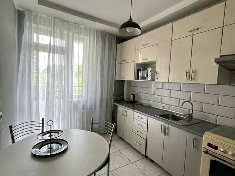 квартира за адресою Івана Величковського вул., 1