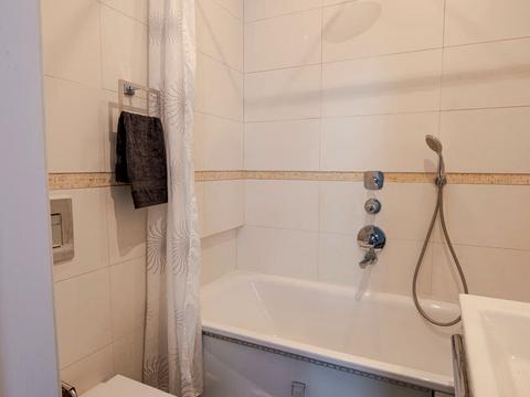 квартира за адресою Львів, Омеляна Поповича вул., 10