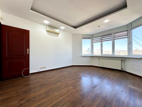 комерційна за адресою Жилянська вул., 59