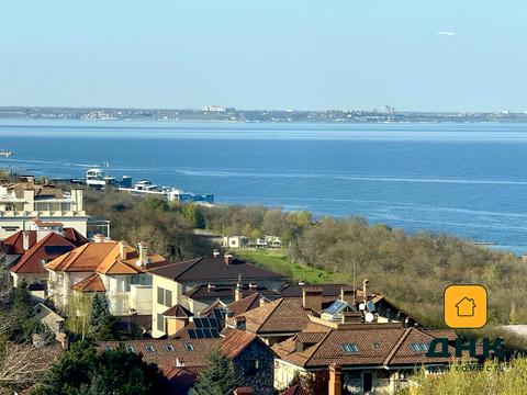 квартира за адресою Андрія Гулого-Гуленка вул. (Віце-адмірала Азарова), 8а