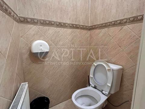 комерційна за адресою Михайлівська вул., 7