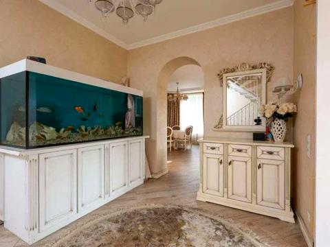 будинок за адресою Вишнева вул.