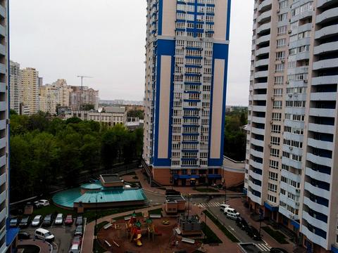 квартира за адресою Авіаконструктора Ігоря Сікорського вул. (Танкова), 1