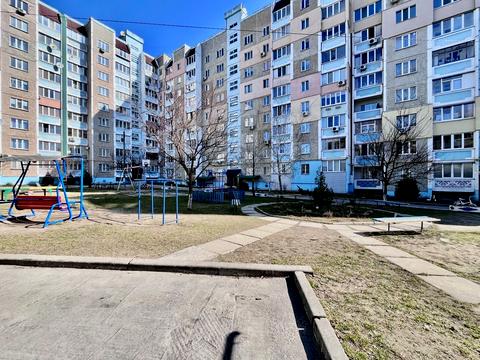 квартира за адресою Рятувальників вул., 35