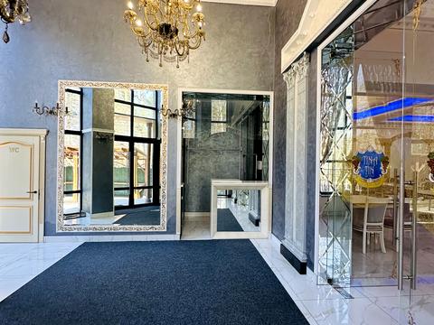 комерційна за адресою Шевченка вул., 61 з