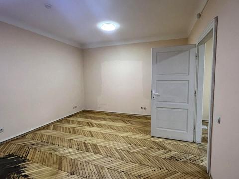 коммерческая по адресу Стрыйская ул., 70