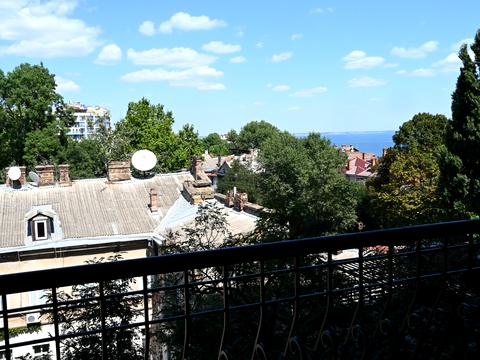 квартира по адресу Вице-адмирала Азарова ул. (Вице-адмирала Азарова), 8