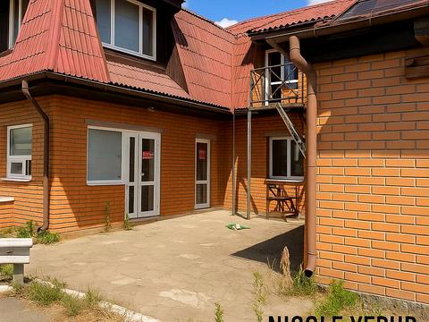 комерційна за адресою Степана Бандери, 2