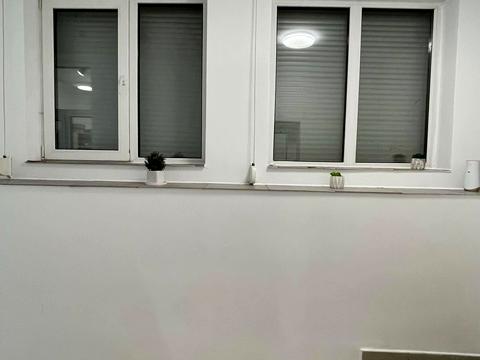 комерційна за адресою Золота вул. (), 18