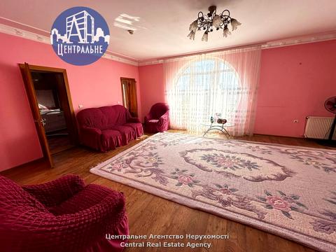 комерційна за адресою Центральна, 56