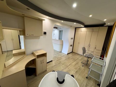 комерційна за адресою Берестейський просп. (Перемоги), 68/1