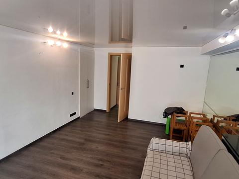 комерційна за адресою Академіка Богомольця вул., 5