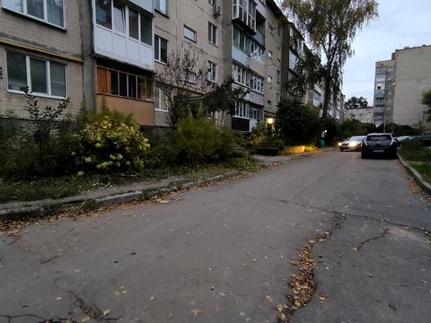 квартира за адресою Космонавтів просп., 52