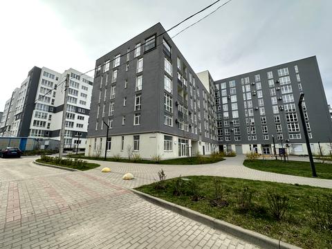 комерційна за адресою Володимира Великого вул. (Артема), 10