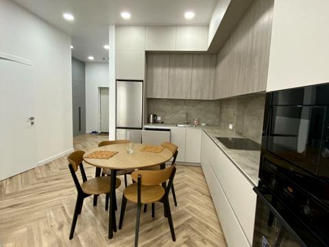 квартира за адресою Дмитра Яворницького просп. (Карла Маркса), 72