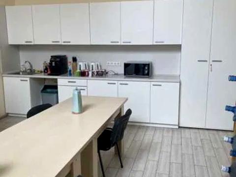 комерційна за адресою Бульварно-Кудрявська вул. (Воровського), 24