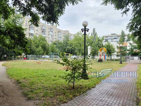 квартира за адресою Героїв полку "Азов" вул. (Маршала Малиновського), 11