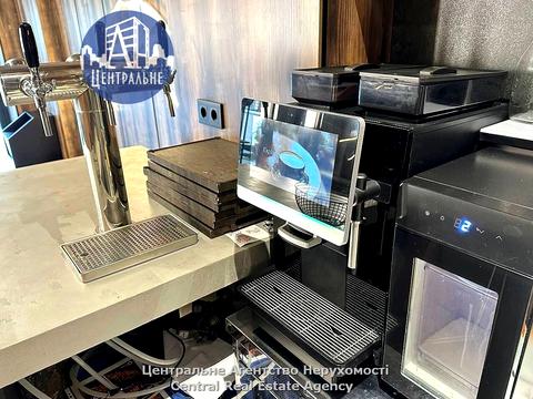 комерційна за адресою Героїв Майдану вул. (Червоноармійська), 12