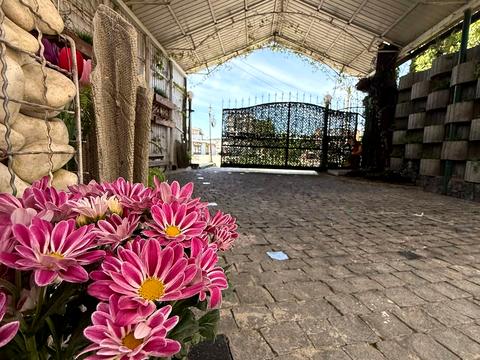 комерційна за адресою Захисників України вул. (Льотчиків-Визволителів), 62