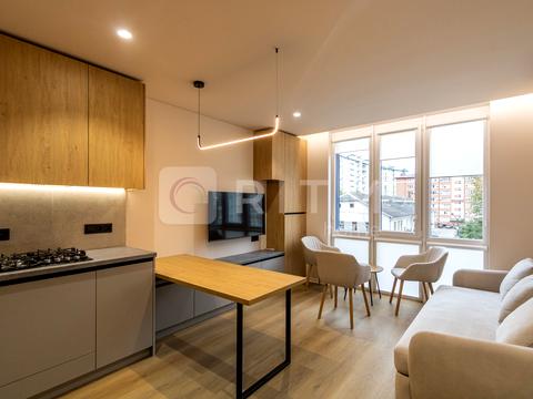 квартира за адресою Степана Бандери вул., 77-Б