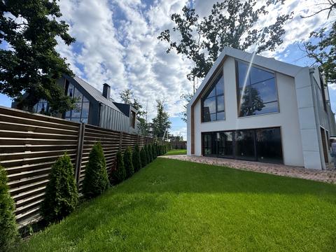 будинок за адресою Найкраща вул. (Ломоносова), 2