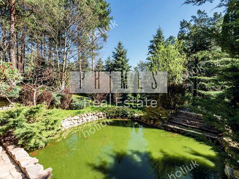 будинок за адресою Осіння