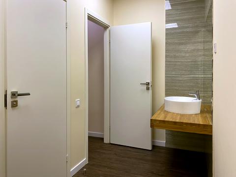 комерційна за адресою Олени Теліги вул., 6