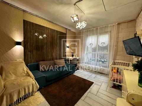 комерційна за адресою Прорізна вул., 9
