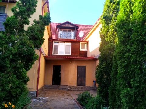 будинок за адресою Озерна вул.