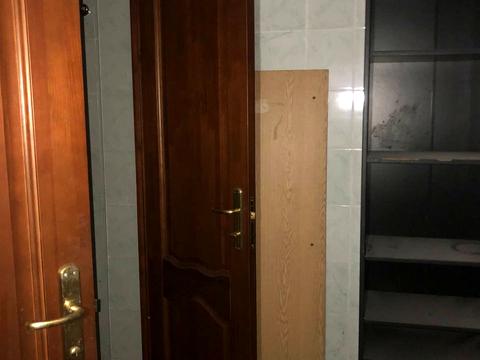 комерційна за адресою Павла Тичини вул., 2-А