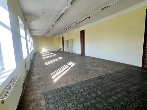 коммерческая по адресу Центральна ул., 8