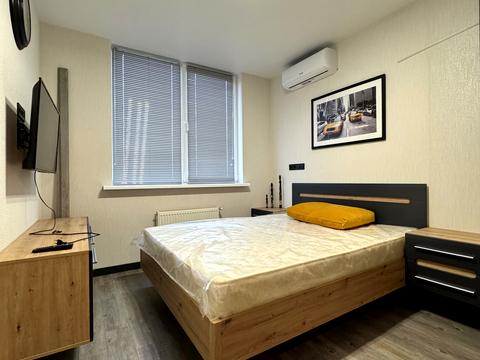 квартира за адресою Сім'ї Стешенків вул. (Тимофія Строкача), 8