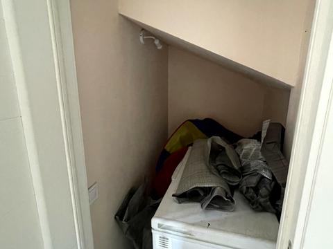 дом по адресу Бучанское шоссе, 1