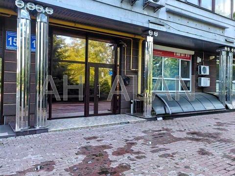 комерційна за адресою Оболонська набережна вул., 15