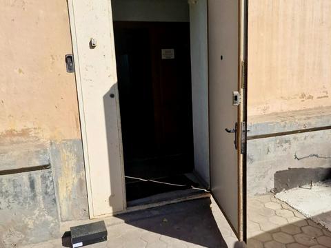 комерційна за адресою Радистів вул., 10