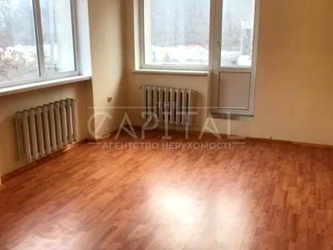 комерційна за адресою Старонаводницька вул., 43