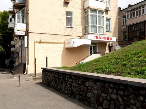 коммерческая по адресу Антоновича ул. (Горького), 59