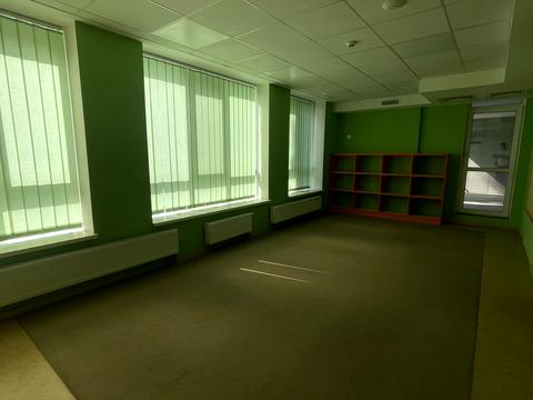 комерційна за адресою Джона Маккейна вул. (Івана Кудрі), 7