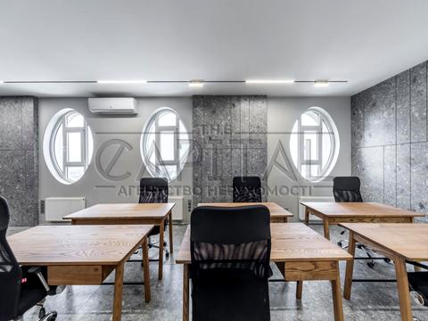 комерційна за адресою Василя Тютюнника вул. (Анрі Барбюса), 37/1