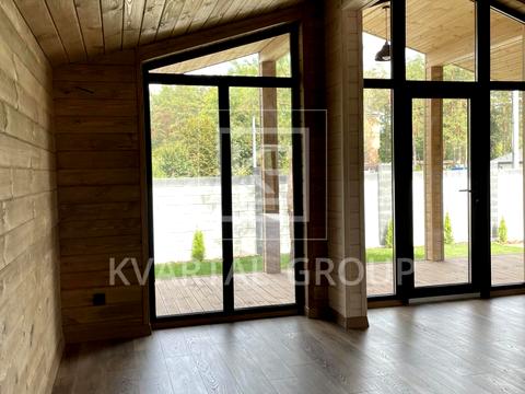 будинок за адресою Успішна, 1